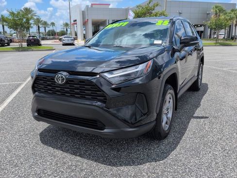 Certified 2025 Toyota RAV4 LE AWD/4WD image 8