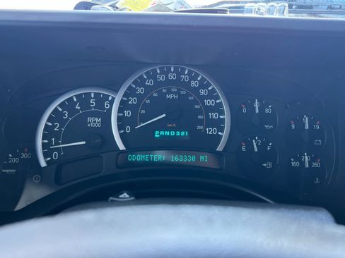 Used 2005 HUMMER H2 w/ Preferred Equipment Group image 23