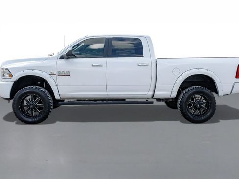 Used 2017 RAM 2500 SLT image 9