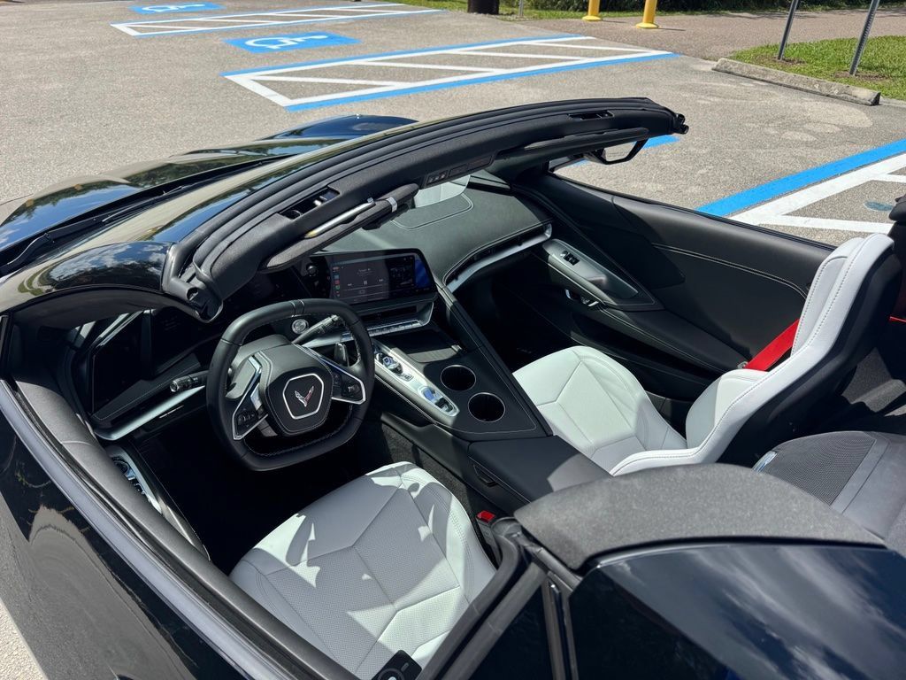 Used 2026 Chevrolet Corvette Stingray Convertible w/ 1LT RWD image 15