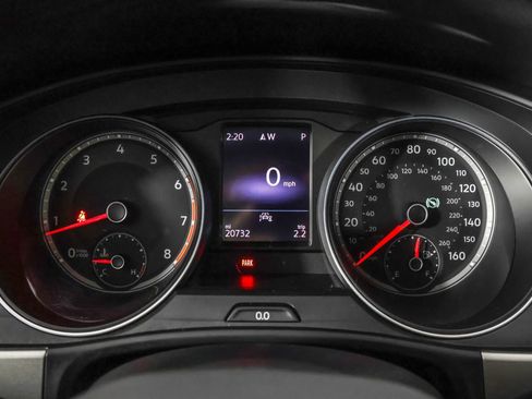 Used 2020 Volkswagen Atlas Cross Sport SE w/ Towing Package image 29