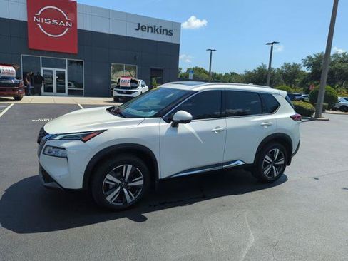 Certified 2023 Nissan Rogue SL w/ SL Premium Package FWD image 13