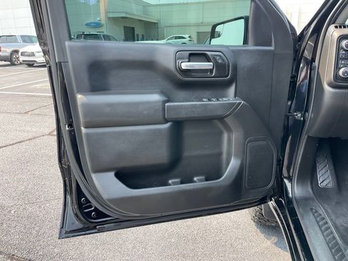 Used 2020 Chevrolet Silverado 1500 Custom Trail Boss w/ Custom Convenience Package AWD/4WD image 25