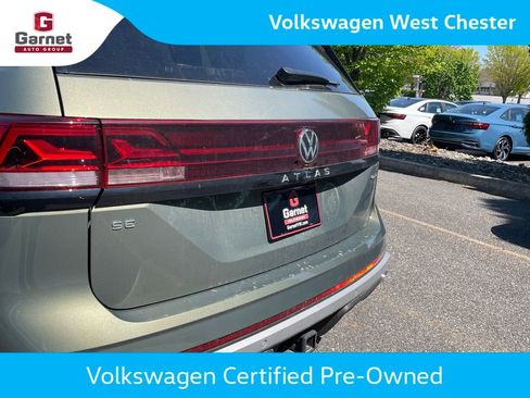 Certified 2025 Volkswagen Atlas Peak Edition SE AWD/4WD image 14
