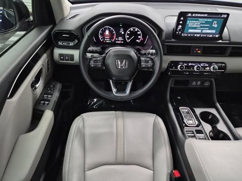 Used 2023 Honda Pilot EX-L image 12