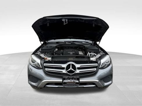 Used 2018 Mercedes-Benz GLC 300 4MATIC image 9