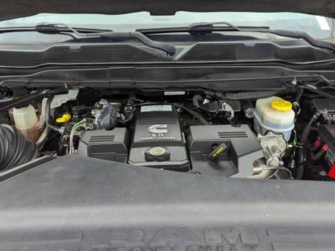 Used 2022 RAM 2500 Big Horn w/ Night Edition AWD/4WD image 27