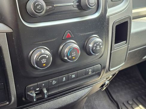 Used 2017 RAM 2500 Tradesman w/ Chrome Appearance Group AWD/4WD image 32