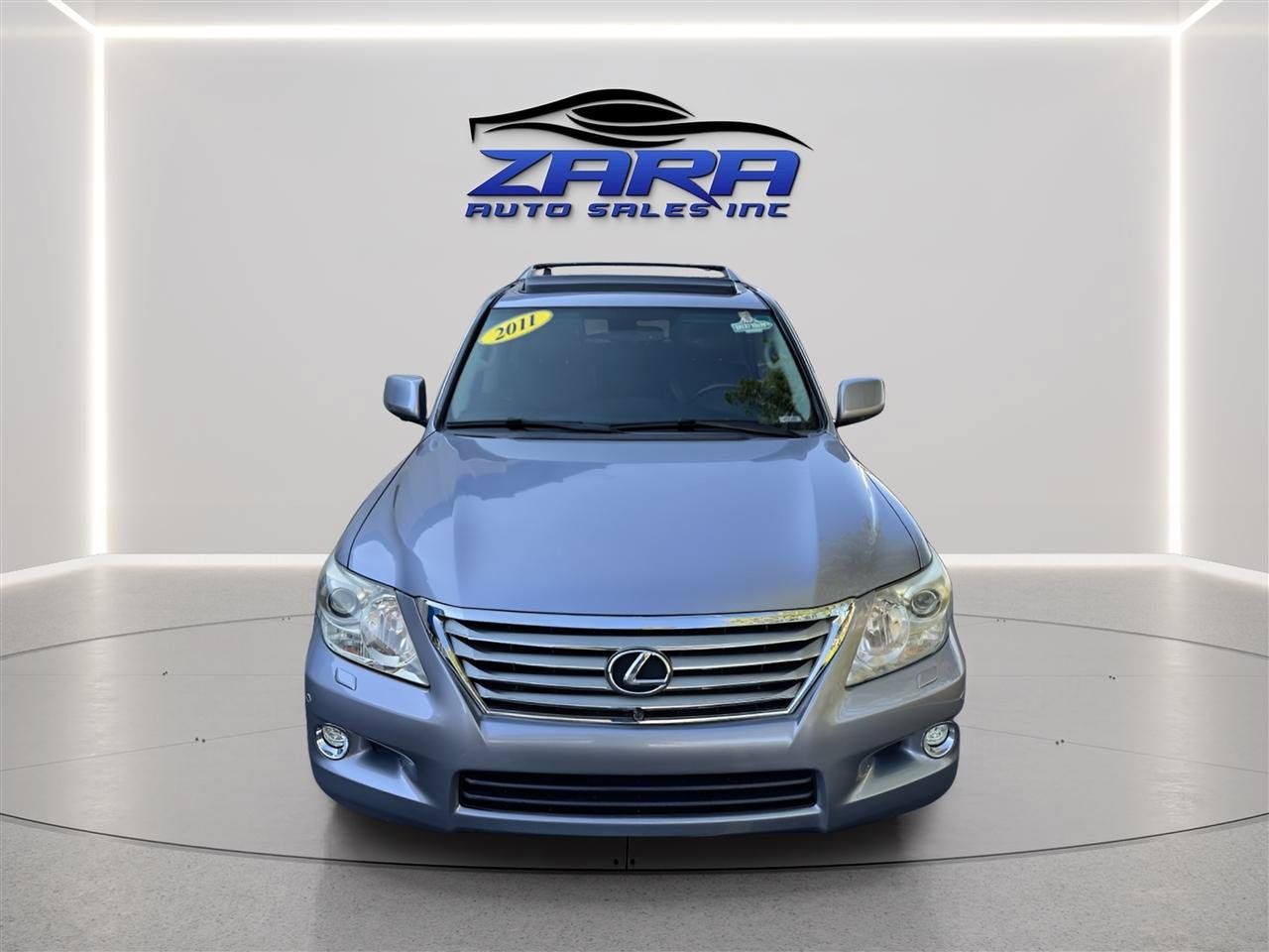 Used 2011 Lexus LX 570 4WD w/ Luxury Pkg image 2