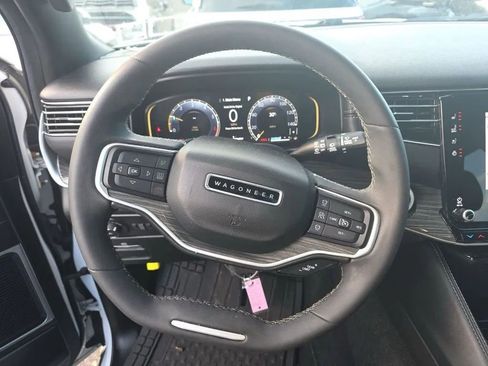 Used 2022 Jeep Wagoneer Series II image 9