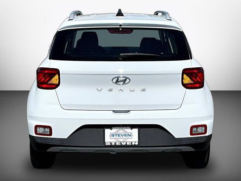 Certified 2022 Hyundai Venue SEL w/ Cargo Package FWD image 5