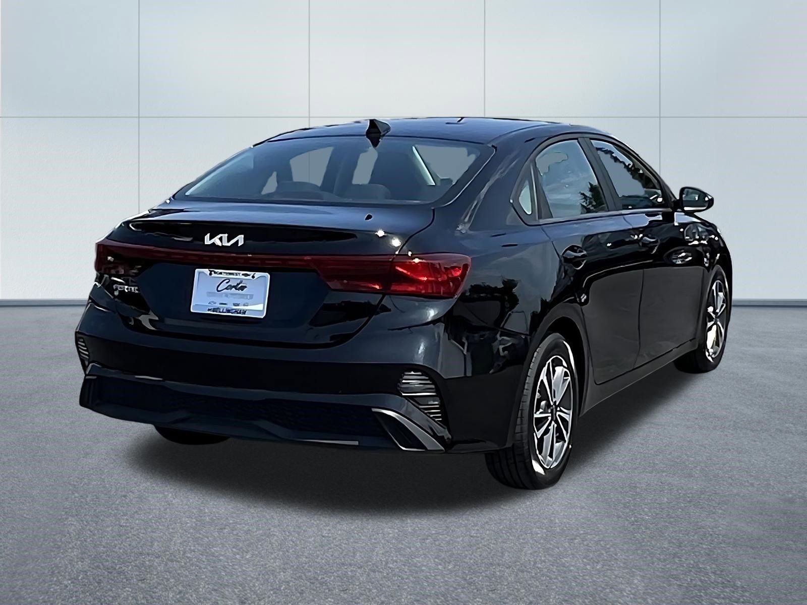 Used 2024 Kia Forte LXS FWD image 6