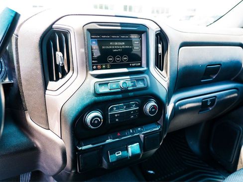 Used 2019 Chevrolet Silverado 1500 Custom w/ Infotainment Package RWD image 15