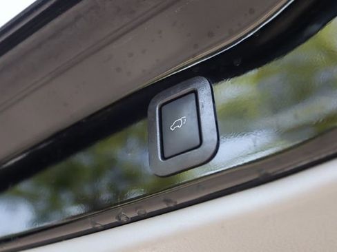 Used 2018 Toyota Highlander Limited Platinum image 56