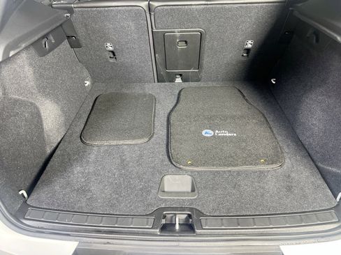 Used 2023 Volvo XC40 B5 Core w/ Climate Package AWD/4WD image 25