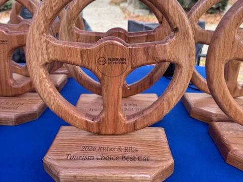 Used 2024 Chevrolet Silverado 1500 LT AWD/4WD image 11