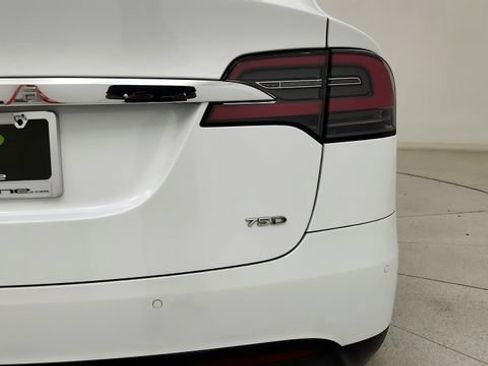 Used 2018 Tesla Model X 75D AWD/4WD image 28