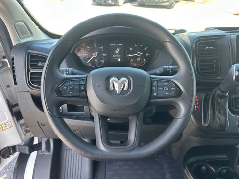Used 2025 RAM ProMaster 2500 w/ Convenience Group FWD image 22