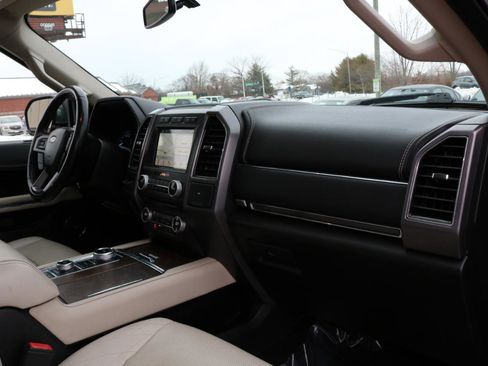 Used 2018 Ford Expedition Max Platinum image 59