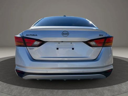 Used 2023 Nissan Altima 2.5 SV image 4