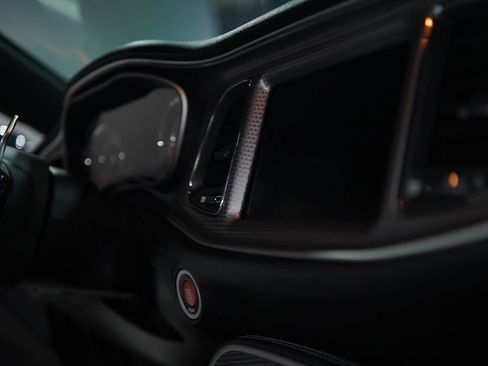 Used 2015 Dodge Challenger SRT Hellcat image 99