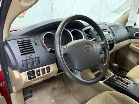 Used 2009 Toyota Tacoma PreRunner image 8