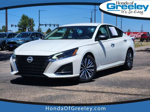 Used 2025 Nissan Altima 2.5 SV FWD image 1