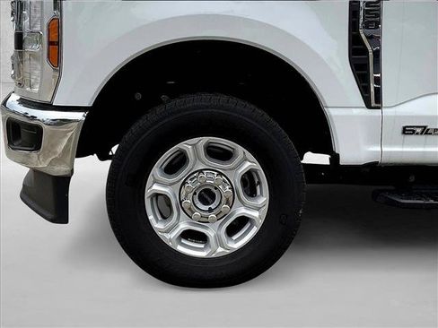 Used 2026 Ford F250 XLT AWD/4WD image 10