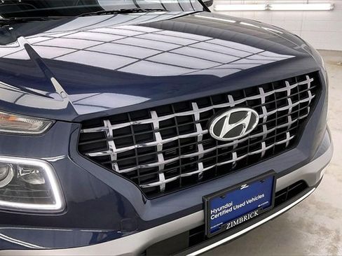 Certified 2025 Hyundai Venue Limited image 30