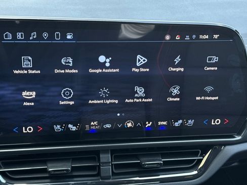 New 2025 Chevrolet Equinox EV RS image 18