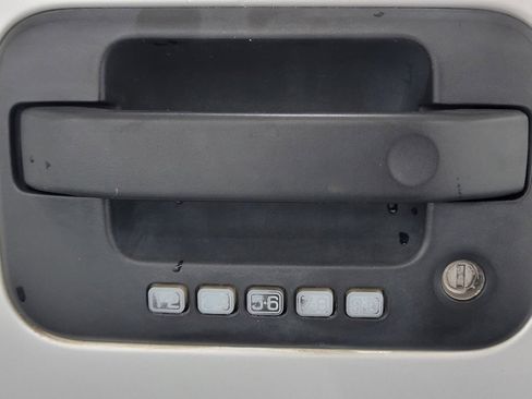 Used 2011 Ford F150 XLT w/ Trailer Tow Pkg RWD image 28