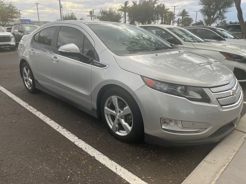 Used 2012 Chevrolet Volt Premium w/ Premium Trim Package FWD image 3