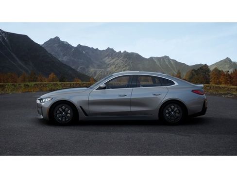 New 2026 BMW i4 eDrive40 image 4