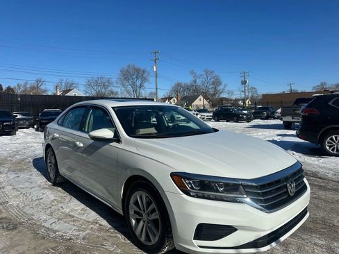 Used 2020 Volkswagen Passat 2.0T SE image 3