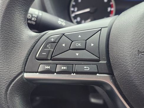 Used 2024 Nissan Sentra SV image 17