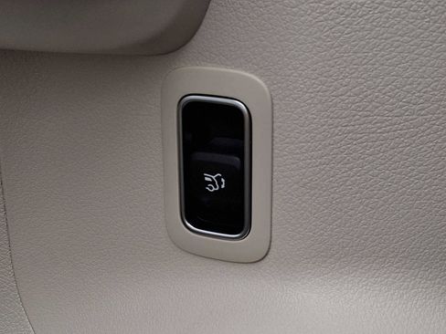 Certified 2021 Mercedes-Benz GLB 250 GLB 250 image 24