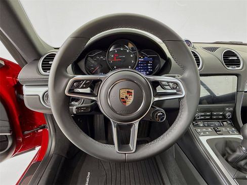 Used 2025 Porsche 718 Cayman image 17
