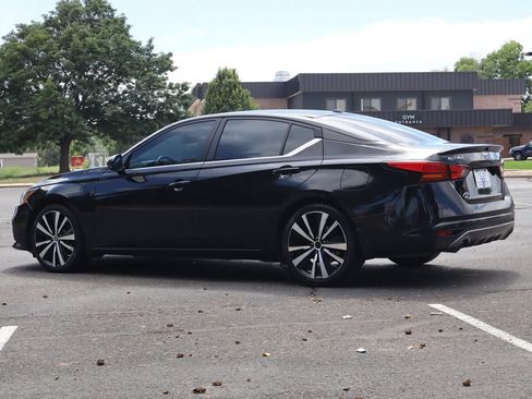 Used 2020 Nissan Altima 2.5 SR w/ Premium Package FWD image 7