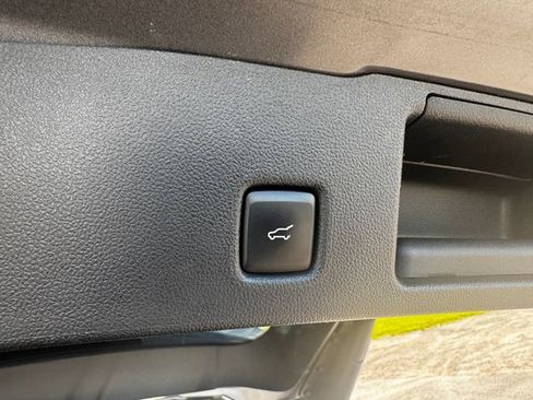 Used 2024 Ford Escape ST-Line FWD image 18