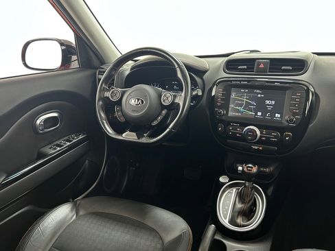 Used 2018 Kia Soul ! w/ Tech Package FWD image 10