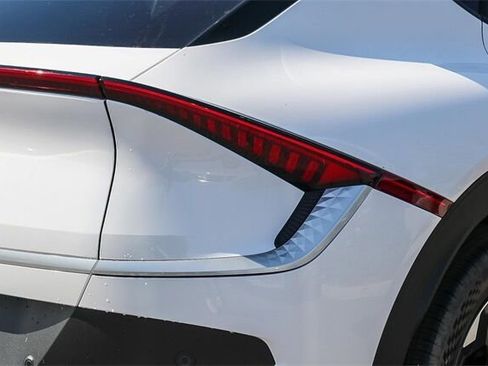 New 2025 Kia EV6 Light image 9
