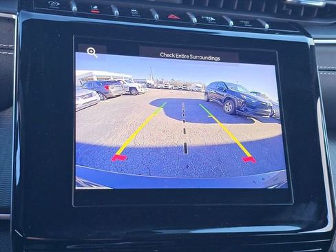 Used 2024 Jeep Grand Cherokee L Laredo image 28