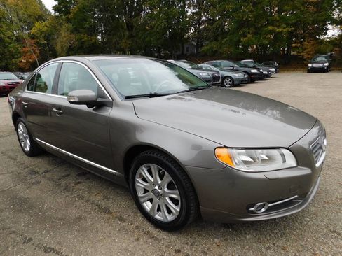 Used 2010 Volvo S80 3.2 image 1