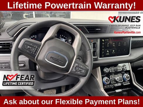 Used 2024 GMC Yukon Denali AWD/4WD image 11
