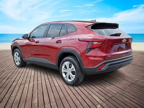 Certified 2025 Chevrolet Trax LS w/ Driver Confidence Package FWD image 6