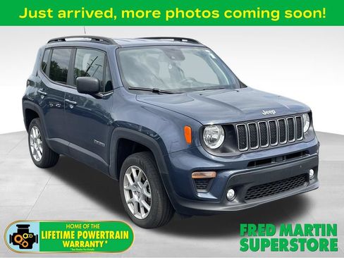 Used 2023 Jeep Renegade Latitude w/ Premium Group AWD/4WD image 1