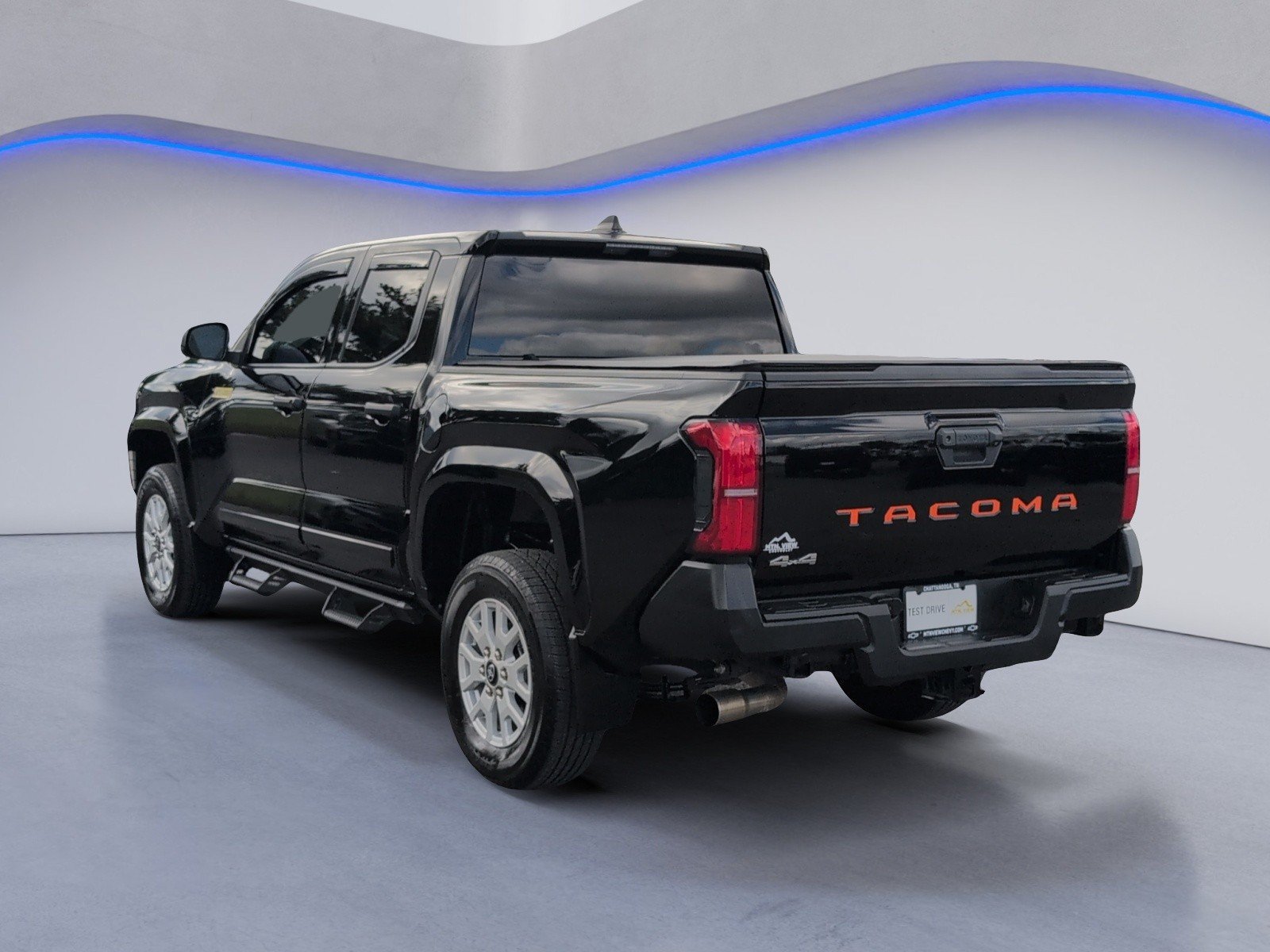Used 2024 Toyota Tacoma SR AWD/4WD image 3