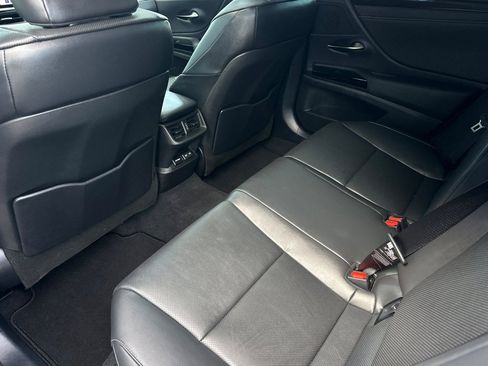 Used 2024 Lexus ES 350 350 w/ Accessory Package (Z2) image 14