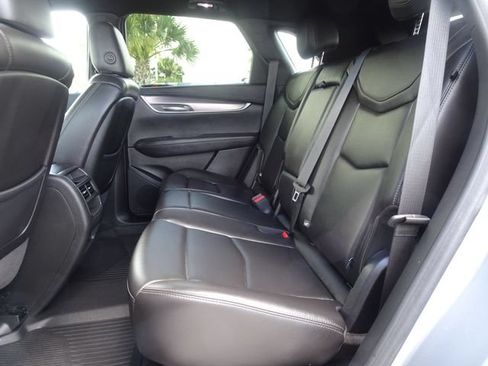 Used 2024 Cadillac XT5 Luxury FWD image 9