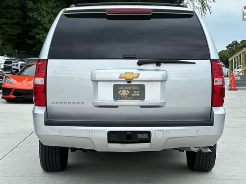 Used 2014 Chevrolet Suburban LT RWD image 6